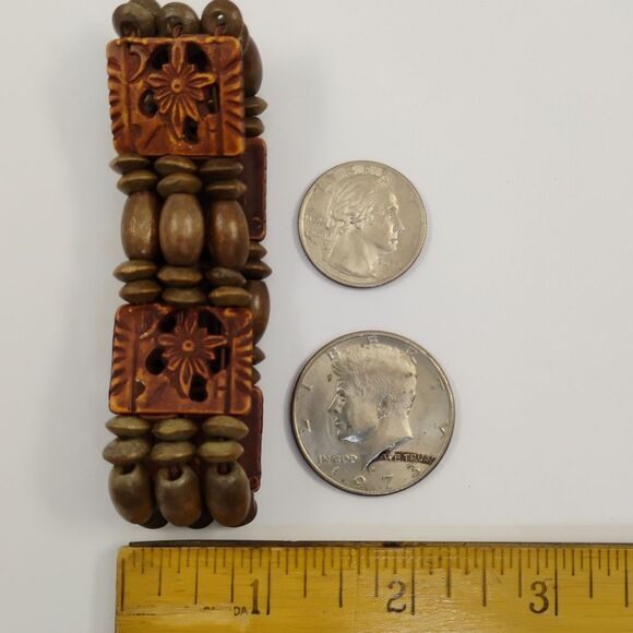 Hawaiian Beaded Wood Bracelet with Engraved Floral Plastic Rectangular Beads - Picture 7 of 10